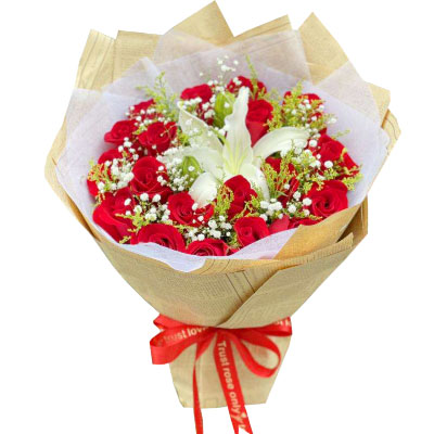 伊犁19朵红玫瑰1支百合，永恒之美