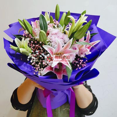 伊犁6支粉色多头百合，真诚的问候